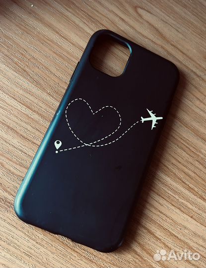 Чехол на iPhone 11