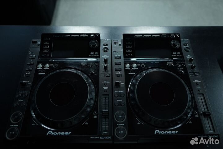 Pioneer CDJ 2000