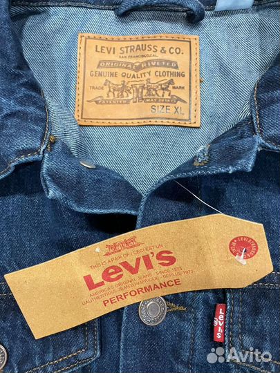 Джинсовая куртка levis