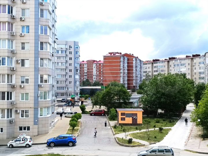 2-к. квартира, 62 м², 3/10 эт.