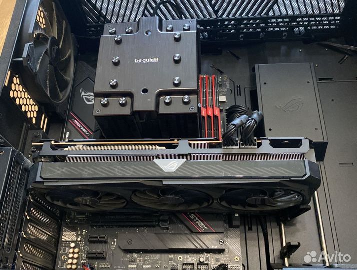 Asus AMD Radeon RX 6700 XT ROG Strix OC Edition