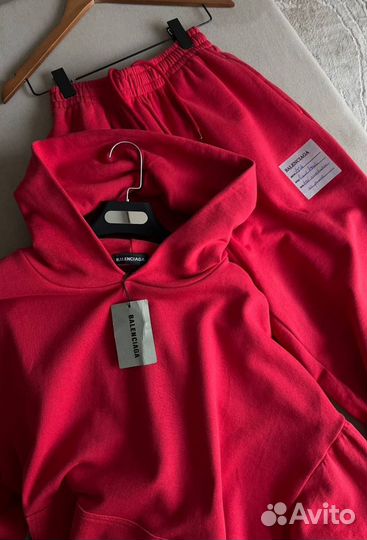 Костюм женский Balenciaga