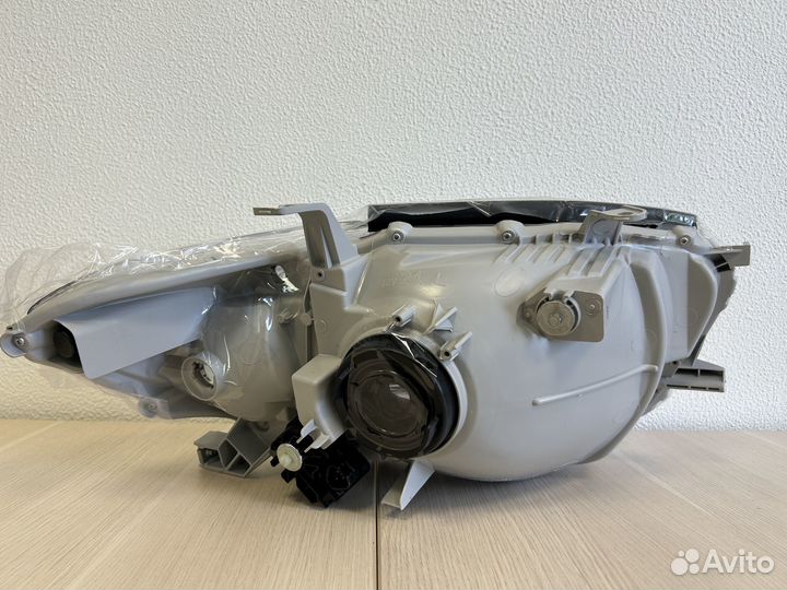 Фары для Toyota Highlander 8113048470 8117048460