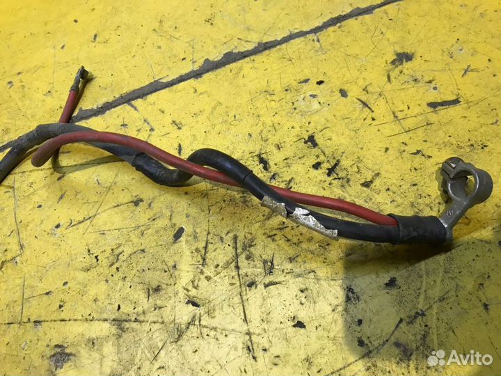 Клемма аккумулятора плюс Volkswagen Jetta 5 2005