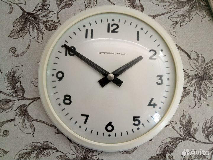 Часы вторичные