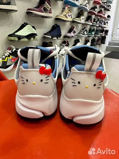 Hello Kitty x Nike Air Presto