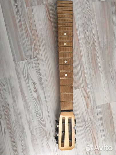 Гриф от гитары