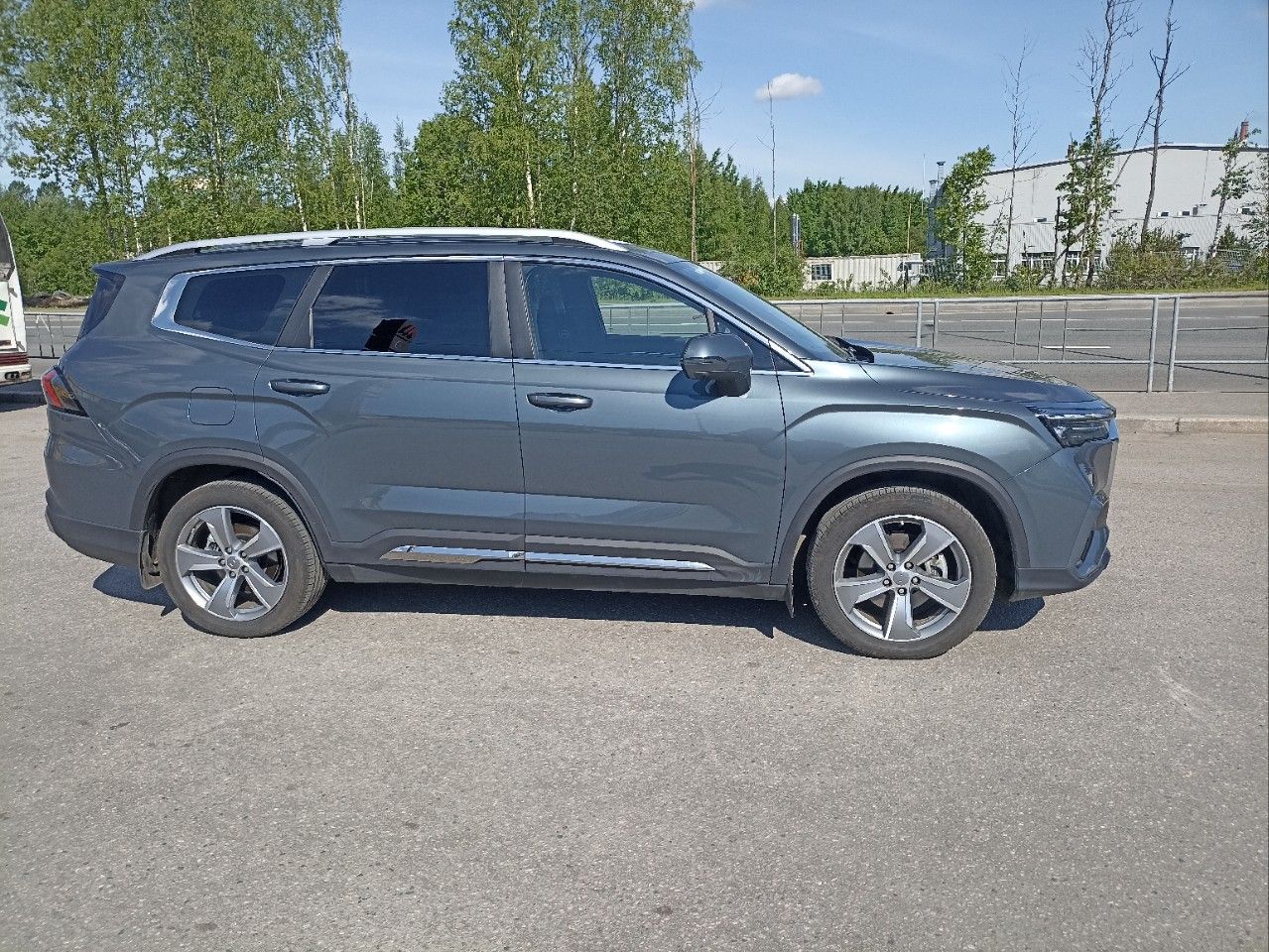 Geely Okavango