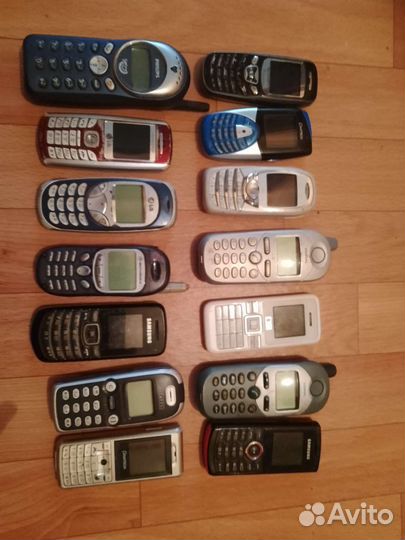 Samsung E2121B