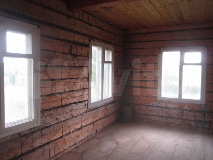 Дом 32 м² на участке 8 сот.