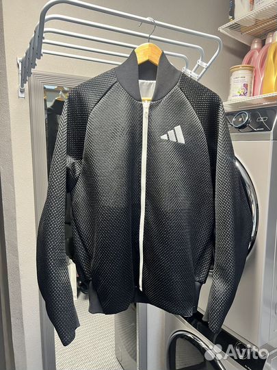 Бомбер adidas