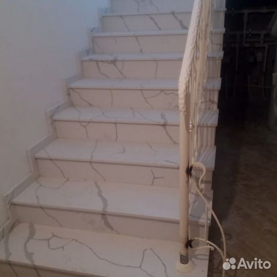 Лестница из акрила