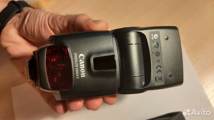 Вспышка Canon Speedlite 430EX II