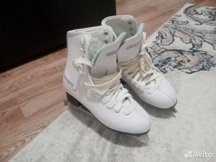 Коньки фигурные 35 размер