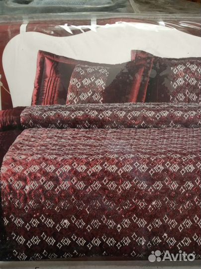 Покрывало на двуспальную кровать+шторы