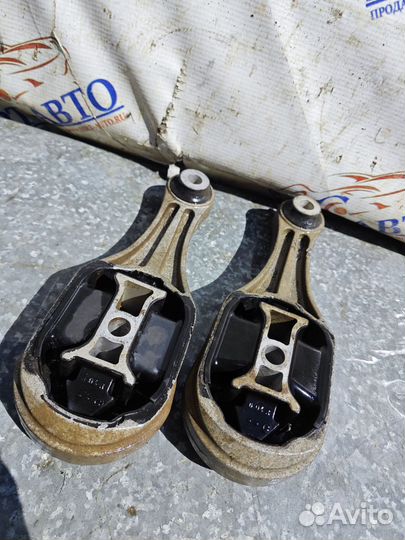 Опора двигателя Renault Fluence I (2009—2013)