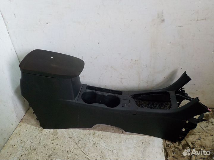 Подлокотник Toyota Corolla 180