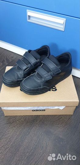 Кроссовки adidas