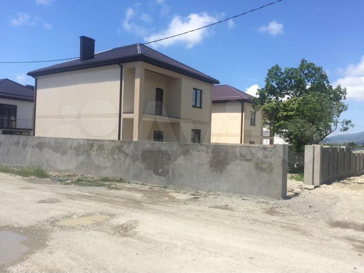 Дом 204 м² на участке 3,5 сот.