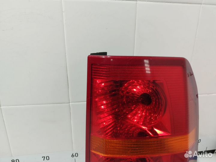 Фонарь задний правый Discovery III 2004-2009