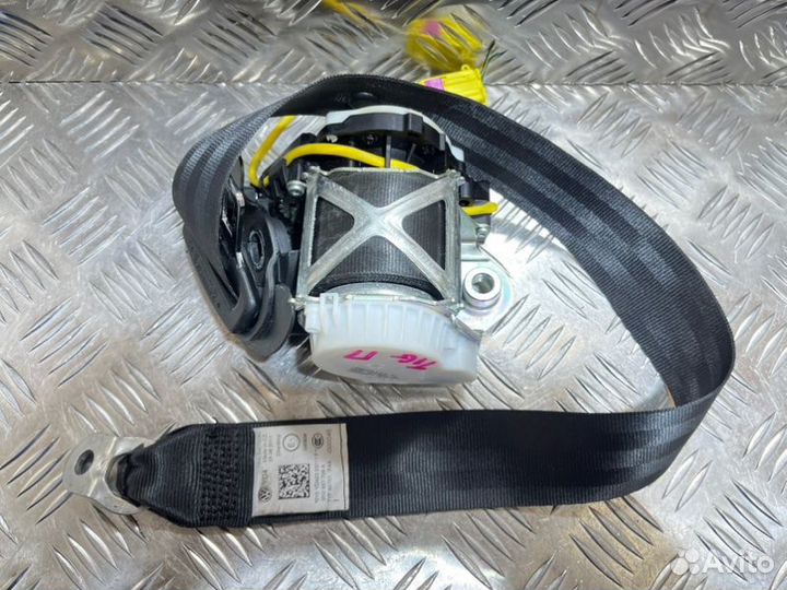 Ремень безопасности передний правый Volkswagen