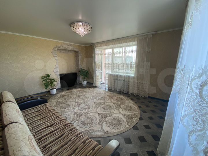 5-к. квартира, 100 м², 8/9 эт.