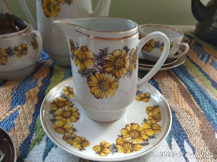 Кофейный сервиз из тонкого фарфора