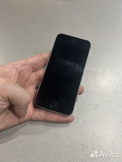 iPhone SE, 16 ГБ
