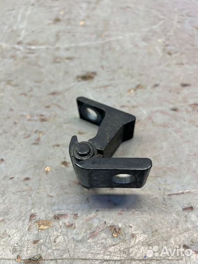 Петля двери задняя левая Audi A6 C7 3.0 2012