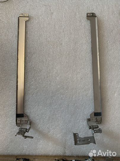 Петли для Samsung NP300V5A