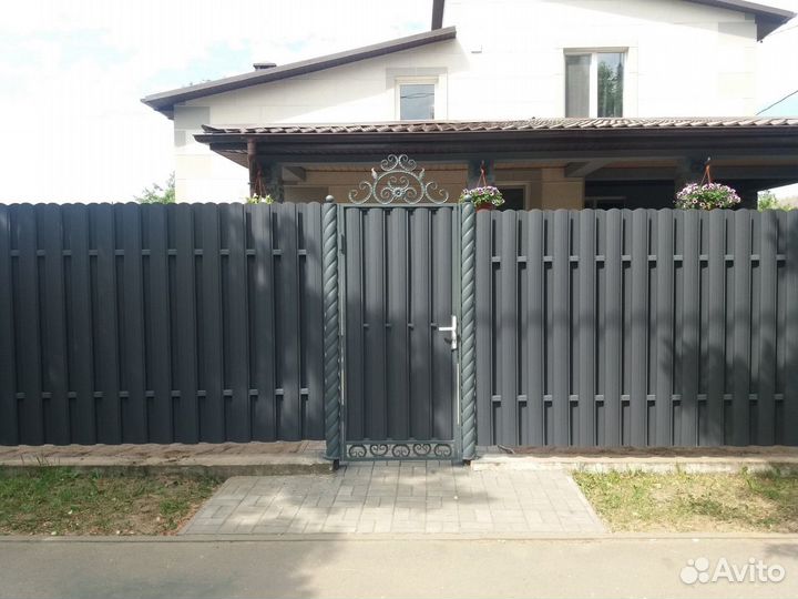 Штакетник Коричневый металлический