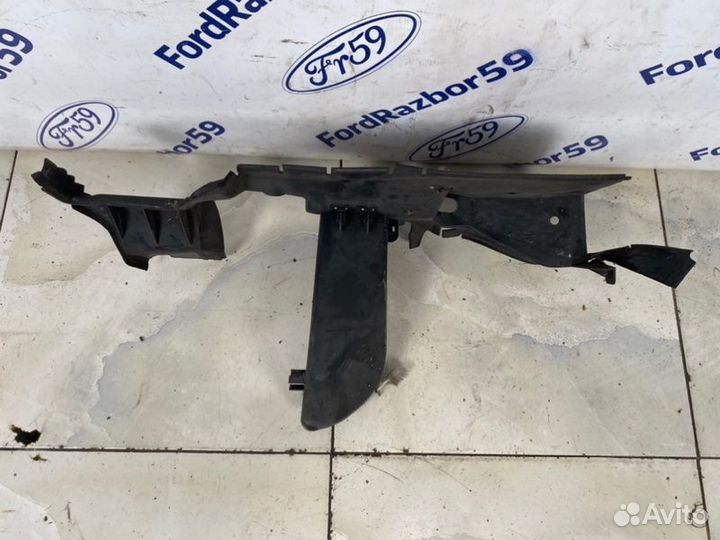 Дефлектор радиатора передний правый Bmw X5 E53