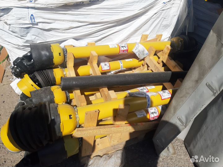 Карданный вал Claas liner 800 9747442