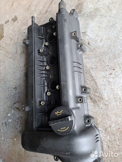 Клапанная крышка Hyundai Kia