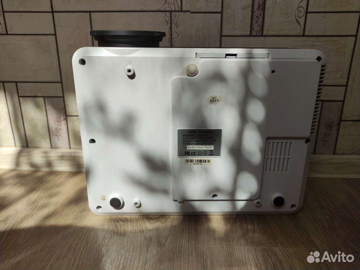 Проектор LED Projector