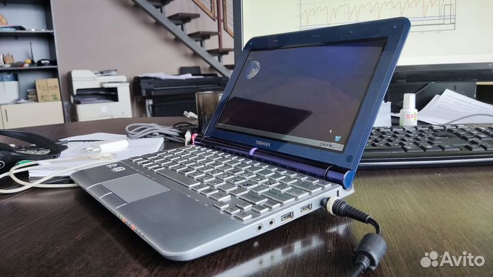 Нетбук toshiba