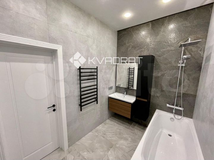 2-к. квартира, 90 м², 18/20 эт.