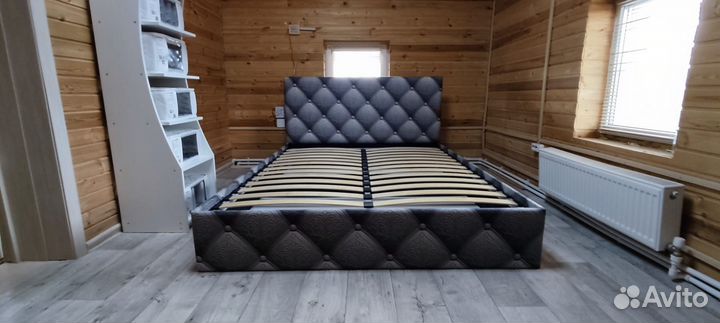 Кровать