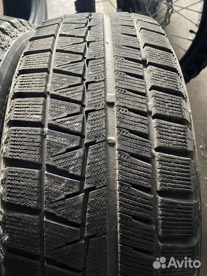 Bridgestone Blizzak Revo GZ 215/60 R16