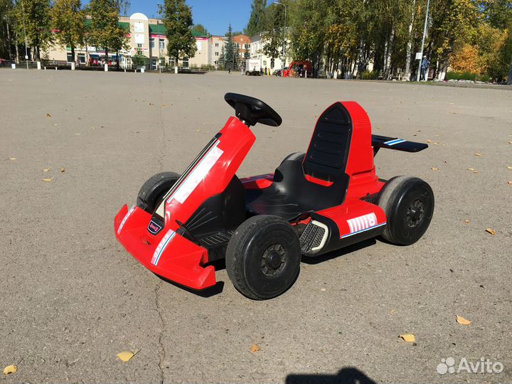 Детский электромобиль