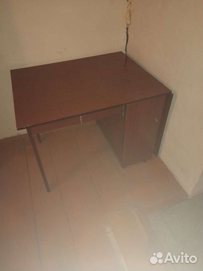 Стол книжка