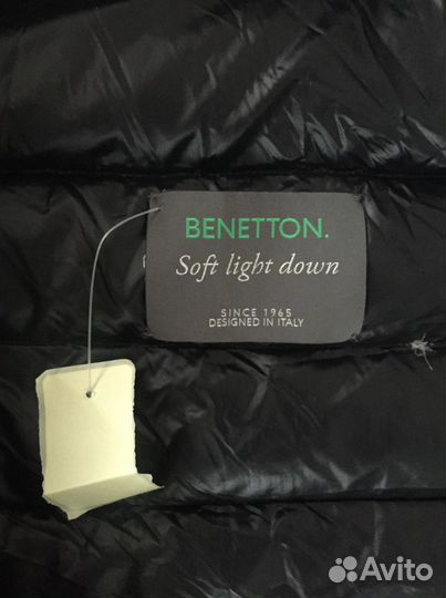 Пуховик тонкий Benetton новый на S