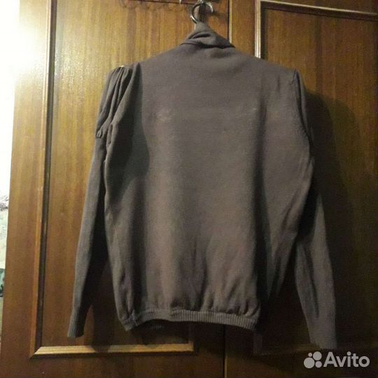 Свитер женский