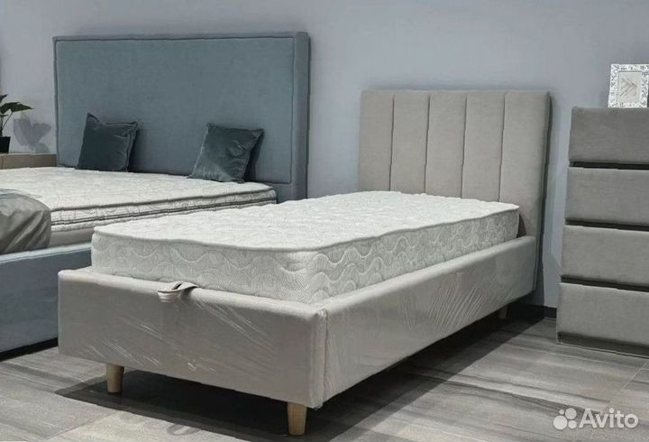 Односпальная мягкая кровать