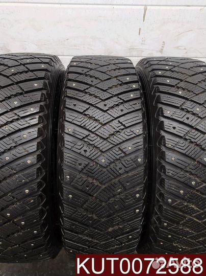 Goodyear UltraGrip Ice Arctic SUV 215/65 R17 107U
