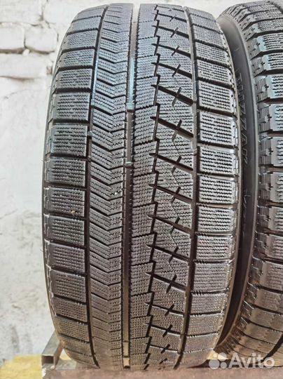 Bridgestone Blizzak VRX 215/50 R17 91Q