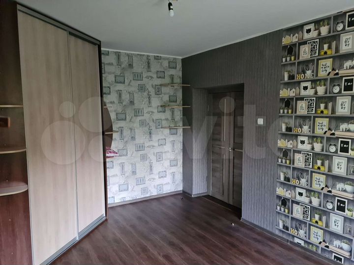 2-к. квартира, 54 м², 1/3 эт.