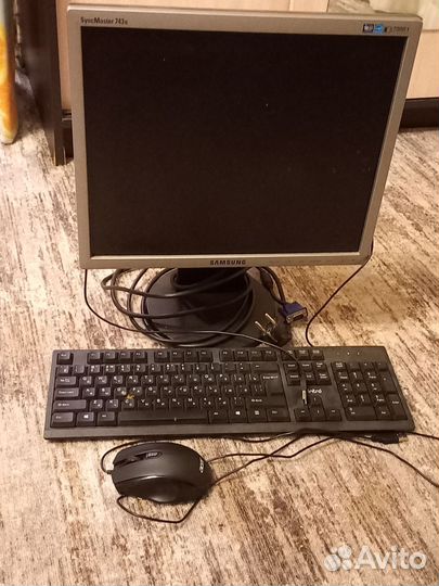 Монитор,клавиатура,мышь