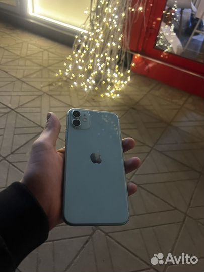iPhone 11, 64 ГБ