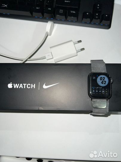 Apple watch series 5 Nike 40мм